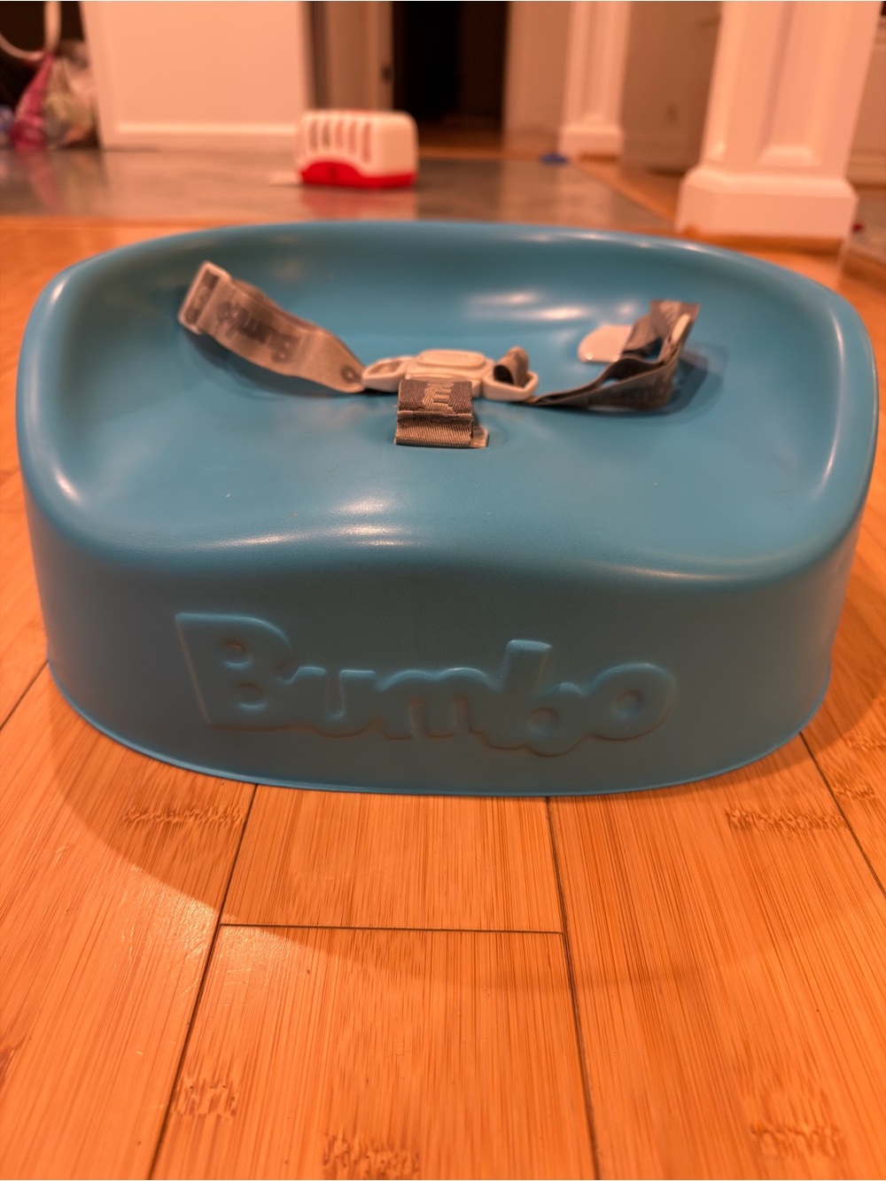 Bumbo toddler booster seat with Safety Strap